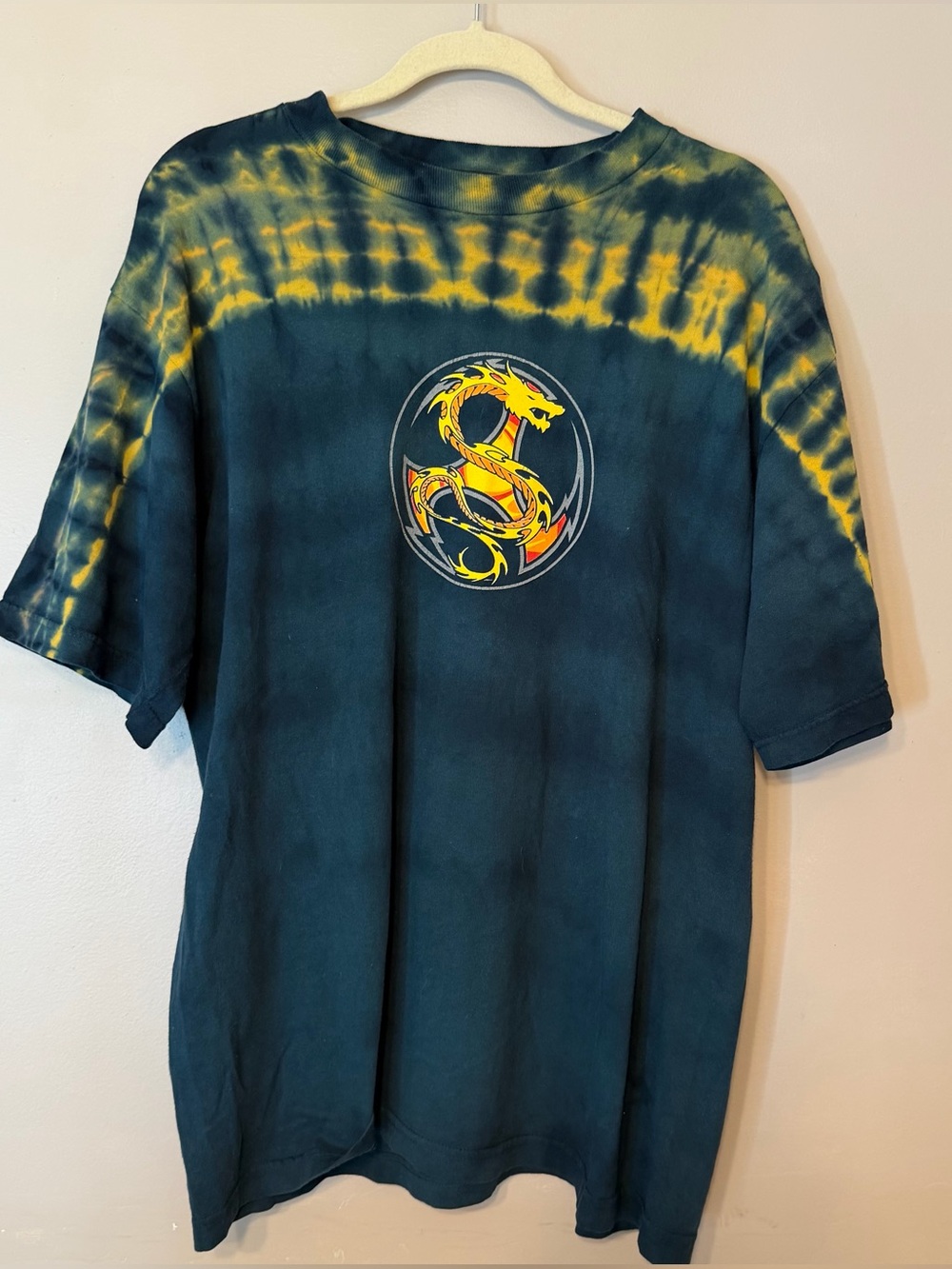 Vintage Y2K No Boundaries Tie Dye Dragon Graphic T Shirt Mens L Blue Yellow Skat